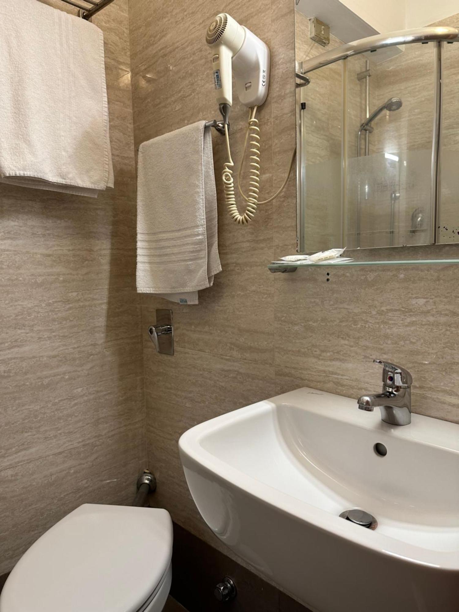 Hotel Nizza Milánó Kültér fotó